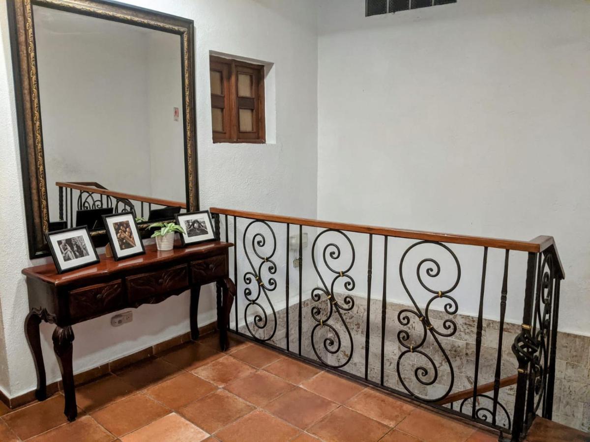 Hotel Aluge Santo Domingo Eksteriør bilde